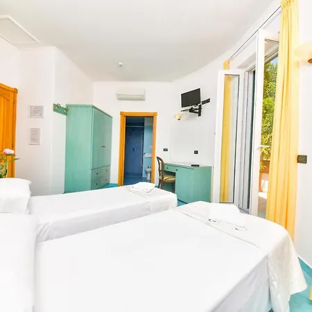 Pineta Hotel 3*