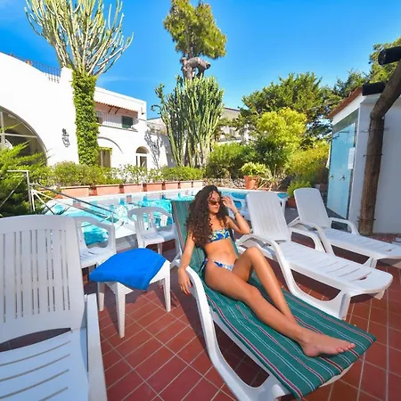 Hotel Pineta 3*